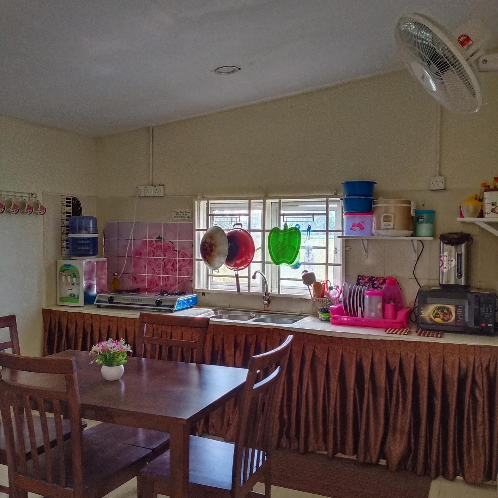 Tempoyak villa homestay Pantai Cenang  Bilik gambar