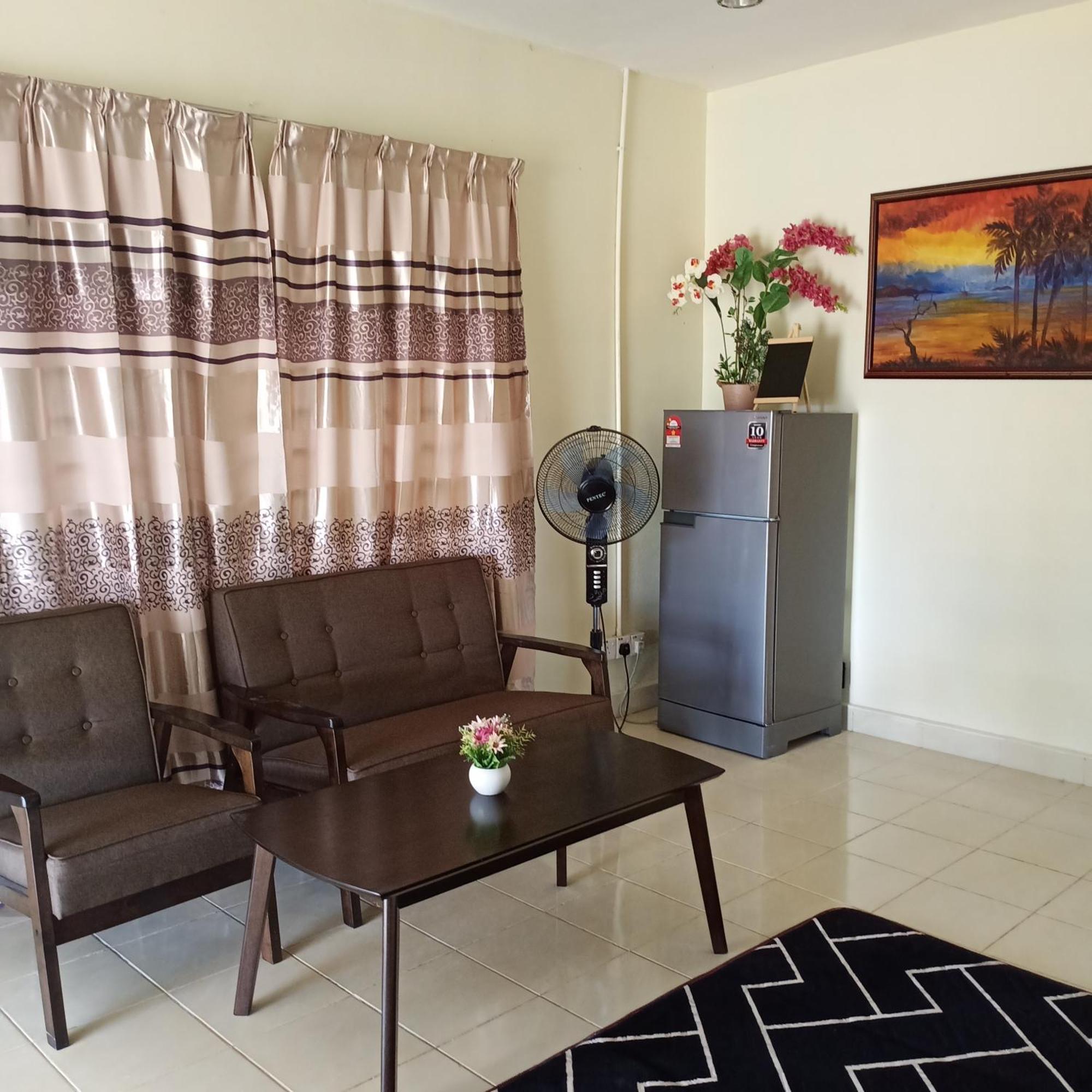 Tempoyak villa homestay Pantai Cenang  Bilik gambar