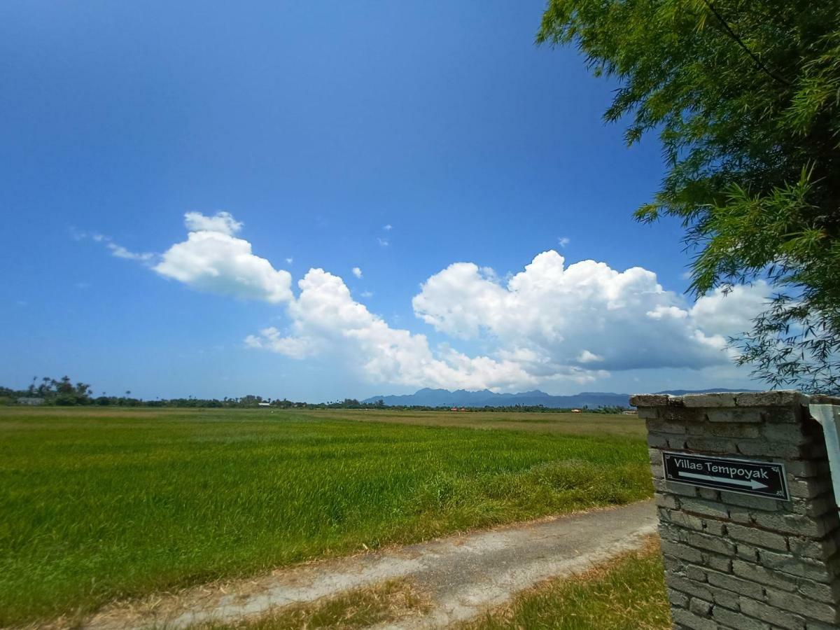 Tempoyak villa homestay Pantai Cenang  Luaran gambar